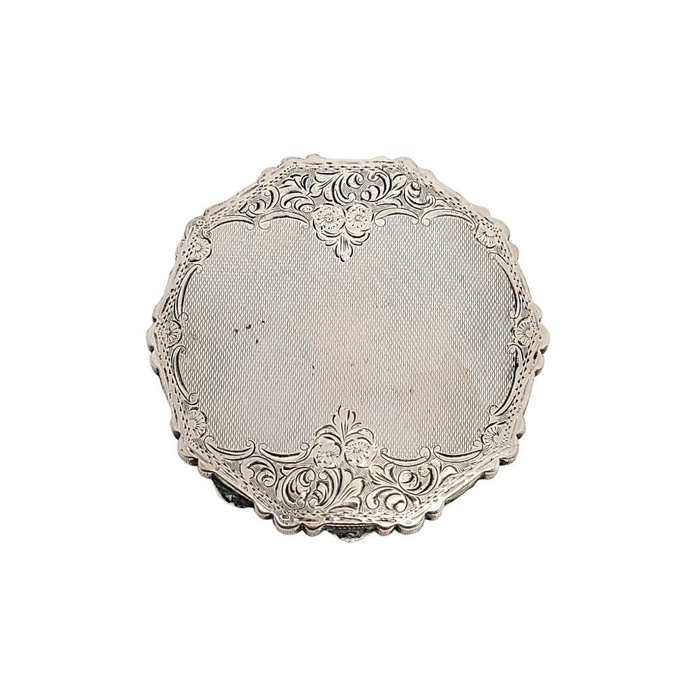 Vintage 900 Silver Large Compact #10608